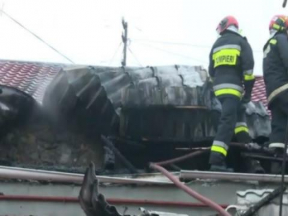 Tragedie la Nisporeni. Trei persoane, printre care si un copil de 6 ani, au ars de vii dupa ce casa in care se aflau a fost cuprinsa de flacari: incendiul ar fi izbucnit in timp ce victimele dormeau - VIDEO