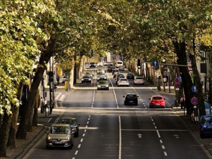 Tara din UE care introduce taxe imense pentru masinile pe benzina si motorina, dar ofera subventii pentru vehiculele ecologice