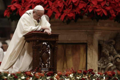 Mesaj dur de Craciun al Papei Francisc. "Omul a devenit lacom"