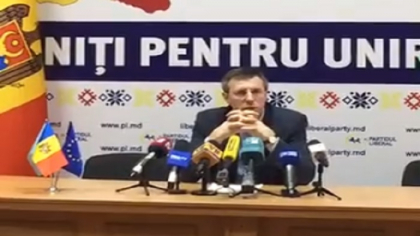 Liderul PL, Dorin Chirtoaca, catre liderii blocului ACUM, Nastase si Sandu: "Mai aveti o sansa sa va indreptati prostia, cetatenii nu accepta minciuna si tradarea. La toata aceasta situatie, Plahotniuc se tavaleste de ras" - VIDEO