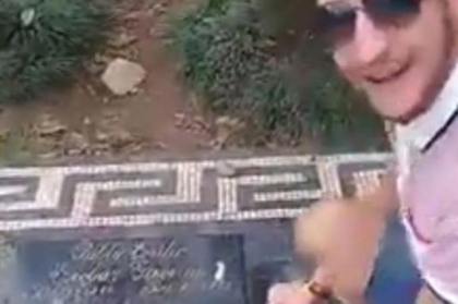 Ce s-a intamplat cu barbatul care a prizat cocaina de pe mormantul lui Pablo Escobar Ce s-a intamplat cu barbatul care a prizat cocaina de pe mormantul lui Pablo Escobar