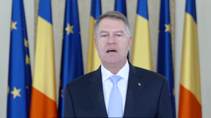 Mesajul de Anul Nou al lui Klaus Iohannis: "Va urez un An Nou fericit! La multi ani!"
Mesajul de Anul Nou al lui Klaus Iohannis: "Va urez un An Nou fericit! La multi ani!"