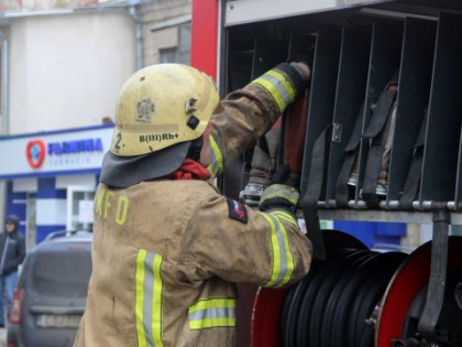 Noaptea dintre ani - grea pentru salvatori si pompieri. Au avut 31 de interventii, iar unele cu sfarsit tragic. Un barbat din Anenii Noi a ars de viu in propria casa, iar o femeie impreuna cu fiica ei s-au intoxicat cu monoxid de carbon