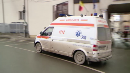 Doua fetite ranite intr-un accident, in Sibiu. Cum s-a petrecut Doua fetite ranite intr-un accident, in Sibiu. Cum s-a petrecut