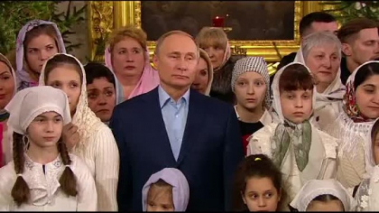 Vladimir Putin a mers in Ajunul Craciunului la o biserica de langa Moscova