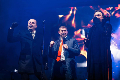 Valeriu Munteanu acuza CEC ca l-ar fi ajutat pe Sor sa faca concertele la care a fost adus Stas Mihailov: " A cheltuit cateva sute de mii de dolari, ce nu vor fi contabilizati in evidenta electorala a partidului" - FOTO
