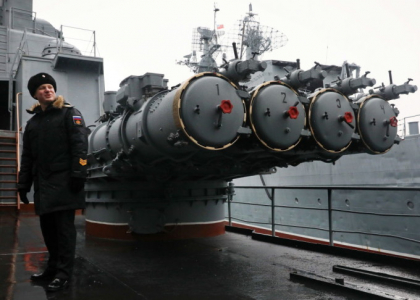 Rusia a trimis in Marea Neagra o nava de razboi echipata cu rachete Rusia a trimis in Marea Neagra o nava de razboi echipata cu rachete