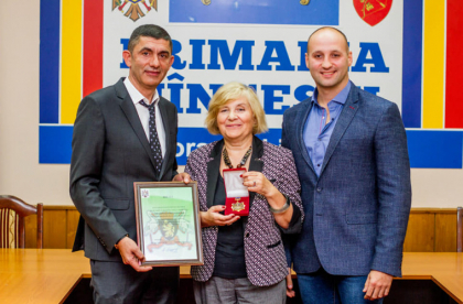 Candidatul PDM pentru Hancesti: datorii de zeci de mii de dolari si contracte de milioane cu statul - Anticoruptie.md