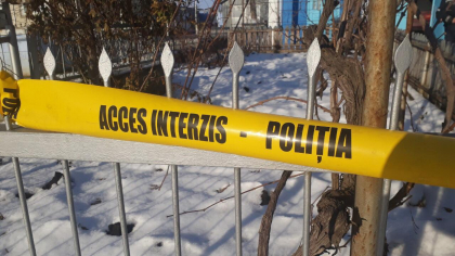Caz terifiant la Soroca. Doi soti, snopiti in bataie de cativa indivizi, care au intrat in casa lor ca sa fure. Femeia, gasita moarta, iar barbatul - legat langa corpul ei. Ce spune politia Caz terifiant la Soroca. Doi soti, snopiti in bataie de cativa indivizi, care au intrat in casa lor ca sa fure. Femeia, gasita moarta, iar barbatul - legat langa corpul ei. Ce spune politia