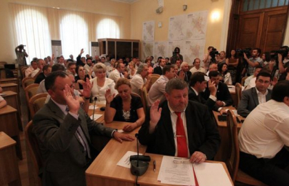 Doi consilieri municipali au parasit fractiunea PL, dupa ce au fost exclusi din partid