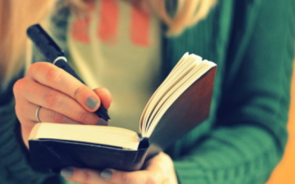 O adolescenta de 12 ani, care a murit din cauza cancerului, a lasat un mesaj tulburator in spatele unei oglinzi O adolescenta de 12 ani, care a murit din cauza cancerului, a lasat un mesaj tulburator in spatele unei oglinzi