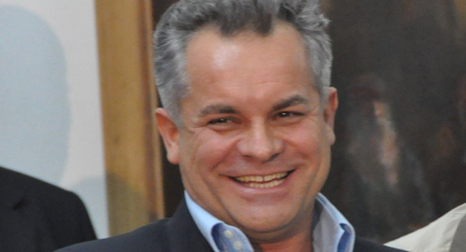 Ion Terguta a anuntat ca Judecatoria Ungheni a respins cererea sa de anulare a inregistrarii lui Vladimir Plahotniuc in calitate de concurent electoral, insa a reusit sa obtina anumite acte oficiale, care " te lasa masca"- VIDEO Ion Terguta a anuntat ca Judecatoria Ungheni a respins cererea sa de anulare a inregistrarii lui Vladimir Plahotniuc in calitate de concurent electoral, insa a reusit sa obtina anumite acte oficiale, care " te lasa masca"- VIDEO