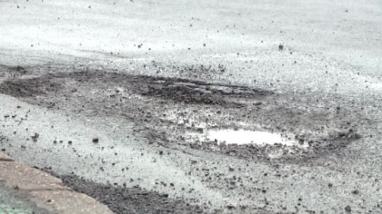 In aceasta noapte, cei de la Exdrupo vor astupa gropile de pe strazile capitalei cu beton asfaltic rece. Lista strazilor care vor fi reparate In aceasta noapte, cei de la Exdrupo vor astupa gropile de pe strazile capitalei cu beton asfaltic rece. Lista strazilor care vor fi reparate