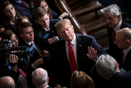 Trump avertizeaza China ca nu va mai putea sa fure "locurile de munca si bogatia americanilor"