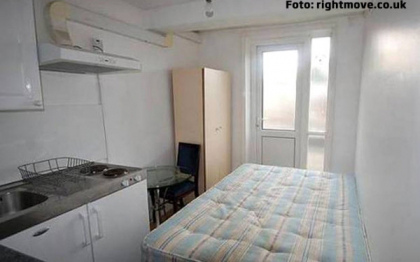 O garsoniera confort 2, inchiriata cu 900 de euro/luna. "Daca gatesti tocanita, stropesti perna cu sos"