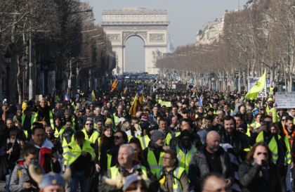 Peste 41.000 de "veste gabene" in strada, in Franta. Al 14-lea weekend de proteste Peste 41.000 de "veste gabene" in strada, in Franta. Al 14-lea weekend de proteste