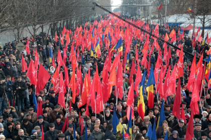 Socialistii se remarca prin finantari dubioase venite din off-shore, donatii de la sustinatori partidului care "au dat" mai mult decat aveau, concerte "gratuite" in campanii electorale si comportament agresiv al liderilor formatiunii - zdg.md