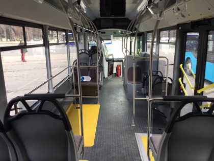Dorin Chirtoaca spune ca autobuzele expuse in PMAN nu sunt noi: "Plahotniuc si Dodon, nu-i cam scump 130.000 Euro pentru un autobuz second-hand? Pretul lor este cam de doua ori mai mic" - FOTO
