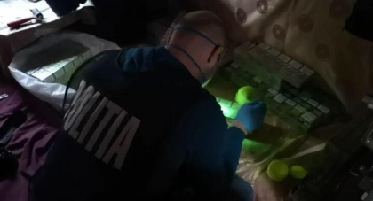 100 000 de tigari de contrabanda in trenul Chisinau-Bucuresti. Erau duse de 4 angajati ai Cailor Ferate, care au fost retinuti de Politia Romana - FOTO 100 000 de tigari de contrabanda in trenul Chisinau-Bucuresti. Erau duse de 4 angajati ai Cailor Ferate, care au fost retinuti de Politia Romana - FOTO