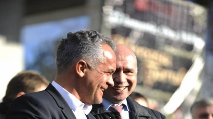 Blocul ACUM: "Plahotniuc organizeaza in aceasta seara 3 concerte. Alo, regim banditesc ce esti, opreste-te" Blocul ACUM: "Plahotniuc organizeaza in aceasta seara 3 concerte. Alo, regim banditesc ce esti, opreste-te"