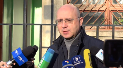 Premierul Pavel Filip a votat: "Am votat pentru echipa noastra, echipa PD care a demonstrat prin fapte ca poate conduce o tara" - GALERIE FOTO