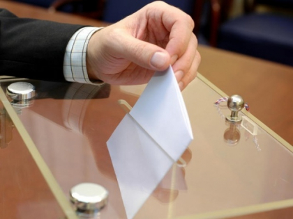"Zeci de autocare din Transnistria au trecut deja Nistrul si voteaza masiv in sectiile deschise in Moldova special pentru cei din zona de conflict", spune Eugen Tomac "Zeci de autocare din Transnistria au trecut deja Nistrul si voteaza masiv in sectiile deschise in Moldova special pentru cei din zona de conflict", spune Eugen Tomac