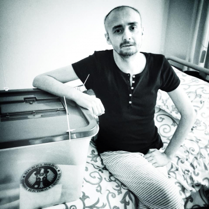 Regizorul Viorel Mardare a votat in spital. Ce a scris acesta pe pagina sa de Facebook - FOTO Regizorul Viorel Mardare a votat in spital. Ce a scris acesta pe pagina sa de Facebook - FOTO