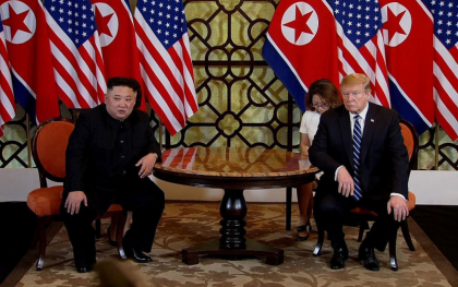 Moment istoric: Kim Jong-un raspunde intrebarii unui jurnalist strain, apoi Trump il lauda - FOTO/VIDEO Moment istoric: Kim Jong-un raspunde intrebarii unui jurnalist strain, apoi Trump il lauda - FOTO/VIDEO