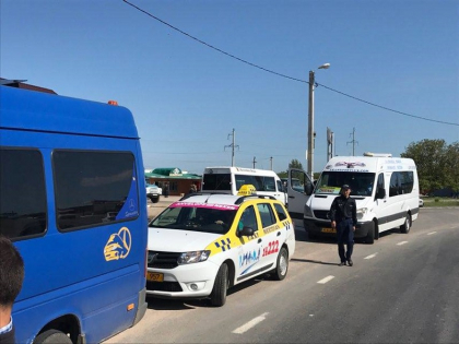 Fiscul cu ochii pe microbuzele de ruta din capitala. Agentii sub acoperire vor monitoriza daca soferii ofera bilete pasagerilor - FOTO Fiscul cu ochii pe microbuzele de ruta din capitala. Agentii sub acoperire vor monitoriza daca soferii ofera bilete pasagerilor - FOTO