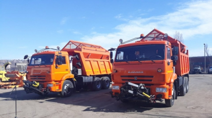 Doua dintre Kamazurile aduse de la Moscova cu care s-a tot laudat Igor Dodon in campania electorala, transmise interprinderii municipale "Exdrupo" - GALERIE FOTO Doua dintre Kamazurile aduse de la Moscova cu care s-a tot laudat Igor Dodon in campania electorala, transmise interprinderii municipale "Exdrupo" - GALERIE FOTO
