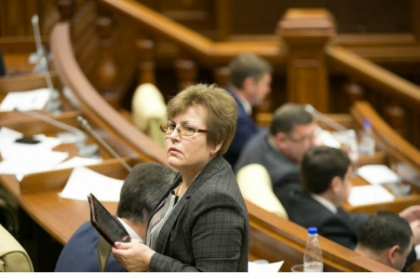 Maria Ciobanu: "Prin faptul ca Plahotniuc invita la discutii liderii Blocului ACUM, pentru formalizarea unei majoritati, el recunoaste ca are 40 de mandate. 7 ale penalului Shor si trei ale asa-zisilor independenti" Maria Ciobanu: "Prin faptul ca Plahotniuc invita la discutii liderii Blocului ACUM, pentru formalizarea unei majoritati, el recunoaste ca are 40 de mandate. 7 ale penalului Shor si trei ale asa-zisilor independenti"