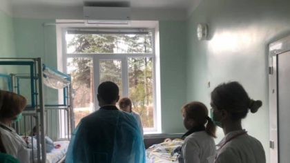 Cei 12 copii de la gimnaziul din Tohatin care au ajuns la spital cu intoxicatie, raman internati. In ce stare se afla acestia Cei 12 copii de la gimnaziul din Tohatin care au ajuns la spital cu intoxicatie, raman internati. In ce stare se afla acestia