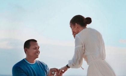 Jennifer Lopez ignora zvonurile legate de iubitul ei. Noi imagini de la logodna celor doi Jennifer Lopez ignora zvonurile legate de iubitul ei. Noi imagini de la logodna celor doi
