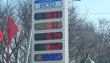 Cateva benzinarii din tara au ieftinit benzina si motorina. Ce preturi la carburanti au afisat statiile PECO - FOTO Cateva benzinarii din tara au ieftinit benzina si motorina. Ce preturi la carburanti au afisat statiile PECO - FOTO