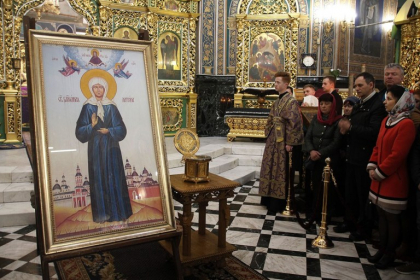 Icoana si moastele Sfintei Matrona, aduse de la Moscova la Catedrala din capitala Icoana si moastele Sfintei Matrona, aduse de la Moscova la Catedrala din capitala