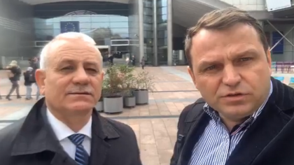 Fostul angajat al intreprinderii Posta Moldovei, care a dezvaluit schema de contrabanda cu anabolizante si a fost condamnat la 8 ani de puscarie, nu se afla in tara - afirma Nastase, care spune ca va face asa incat el sa obtina azil politic - VIDEO