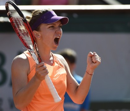 Ce scrie presa din Marea Britanie despre operatia de micsorare a bustului, pe care a suferit-o sportiva Simona Halep Ce scrie presa din Marea Britanie despre operatia de micsorare a bustului, pe care a suferit-o sportiva Simona Halep