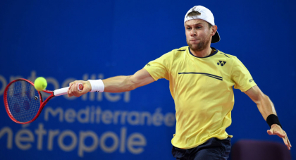 RADU ALBOT - ROGER FEDERER 1-2 ( 6-4, 5-7, 3-6 ) ALBOT L-A FACUT SA TREMURE PE FEDERER DUPA CE A CASTiGAT PRIMUL SET CU 6-4 - VIDEO RADU ALBOT - ROGER FEDERER 1-2 ( 6-4, 5-7, 3-6 ) ALBOT L-A FACUT SA TREMURE PE FEDERER DUPA CE A CASTiGAT PRIMUL SET CU 6-4 - VIDEO