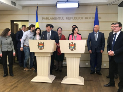 Andrei Nastase - presedinte al parlamentului, iar Maia Sandu - prim-ministru. Candidaturile inaintate de blocul ACUM - VIDEO Andrei Nastase - presedinte al parlamentului, iar Maia Sandu - prim-ministru. Candidaturile inaintate de blocul ACUM - VIDEO