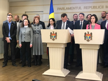 PPDA si PAS au anuntat crearea a doua fractiuni in parlament. Acordul dintre cele doua partide, privind formarea unui bloc politic, semnat astazi