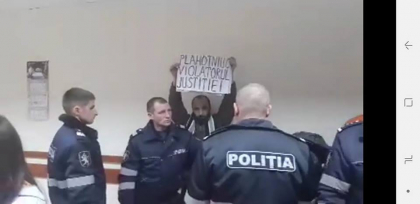 Prima sedinta in noul dosar initiat pe numele lui Gheorghe Petic la Taraclia, amanata - GALERIE FOTO/VIDEO Prima sedinta in noul dosar initiat pe numele lui Gheorghe Petic la Taraclia, amanata - GALERIE FOTO/VIDEO