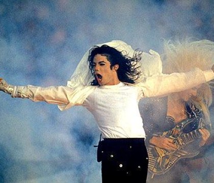 Cinci ani de la moartea regelui pop, Michael Jackson. Averea cantaretului continua sa creasca Cinci ani de la moartea regelui pop, Michael Jackson. Averea cantaretului continua sa creasca