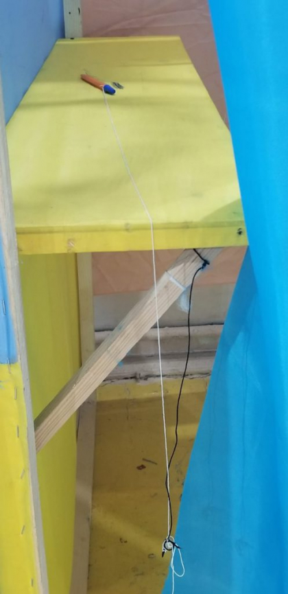 Imaginile weekendului vin din Ucraina, unde localnicii au avut de ales presedintele din 39 de candidati enumerati pe un buletin de vot lung de-un metru - VIDEO/FOTO Imaginile weekendului vin din Ucraina, unde localnicii au avut de ales presedintele din 39 de candidati enumerati pe un buletin de vot lung de-un metru - VIDEO/FOTO