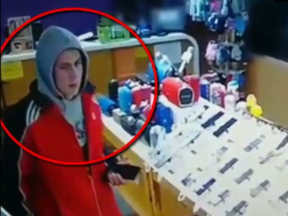 Tanarul din imagini este cautat de politie, dupa ce a furat un telefon dintr-un magazin din capitala Tanarul din imagini este cautat de politie, dupa ce a furat un telefon dintr-un magazin din capitala