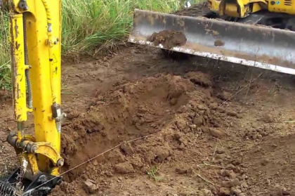 O femeie din Gagauzia a murit, dupa ce a fost strivita de un excavator in timp ce traversa strada intr-o zona unde acesta efectua lucrari de reparatie