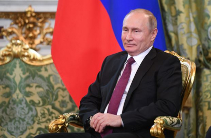 Cash-ul ramane rege pentru milionarii din Rusia. In special dolarul american