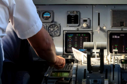 Un avion a aterizat de urgenta dupa ce ecranele din cabina de zbor s-au innegrit. Ce le-a spus pilotul pasagerilor Un avion a aterizat de urgenta dupa ce ecranele din cabina de zbor s-au innegrit. Ce le-a spus pilotul pasagerilor