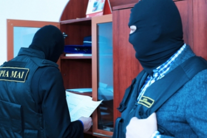 Perchezitiile de la Regimentul National de Patrulare din Balti. Doi agenti de patrulare, plasati in arest pentru 30 de zile