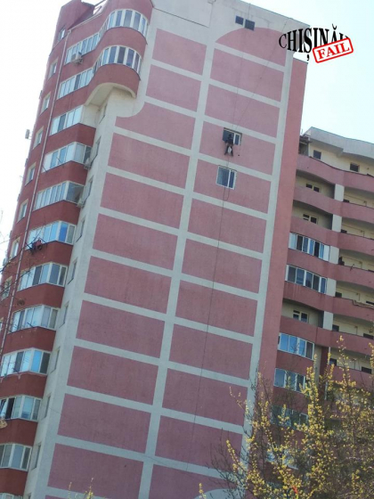 Asa ceva nu ai mai vazut in Chisinau: "Geamuri fara autorizatie, fiecare face ce vrea, unde vrea, cand vrea" - FOTO Asa ceva nu ai mai vazut in Chisinau: "Geamuri fara autorizatie, fiecare face ce vrea, unde vrea, cand vrea" - FOTO