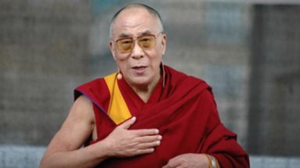 Dalai Lama a fost internat in spital. Are o infectie in piept